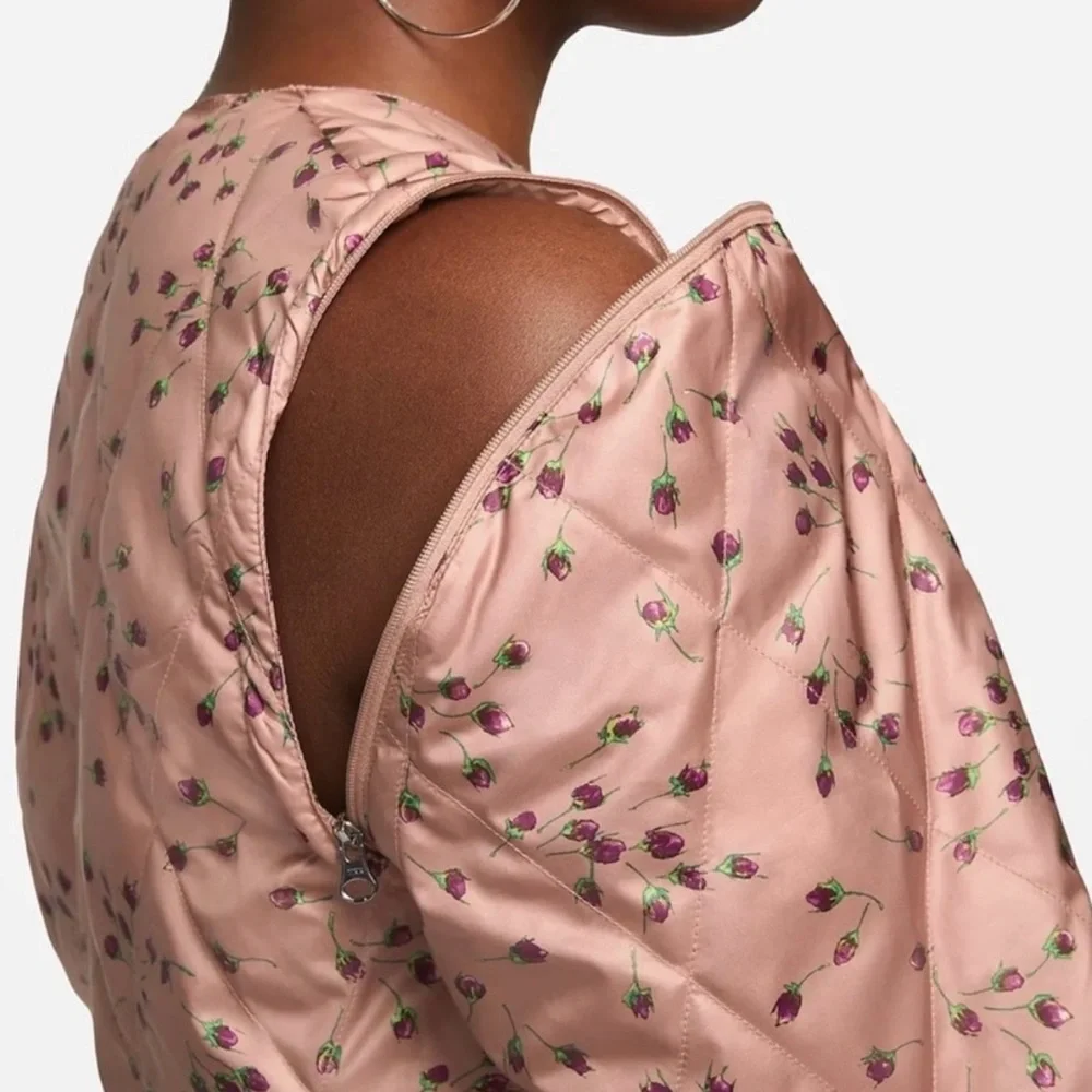 NIKE Rose Whisper Sportswear Icon Clash Woven Quilt Button Up Jacket‎ Size Small